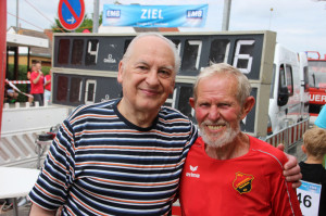 Peter Richter und Leo Hohmann beim 36. Straßenlauf (Foto: Giso Siebert)