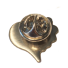 Ansteck-Pin mit dem Leegebruch-Herz. Butterfly-Verschluss. ca. 1,8 cm hoch. Rückseite